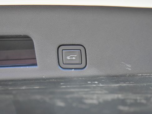 Used 2024 GMC Acadia Elevation image 49