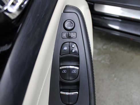 Used 2020 Nissan Maxima Platinum image 14