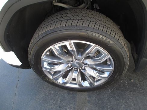 Used 2023 GMC Sierra 1500 Denali w/ Denali Reserve Package image 12