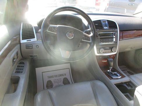 Used 2009 Cadillac SRX AWD w/ Third Row Seating Package image 7