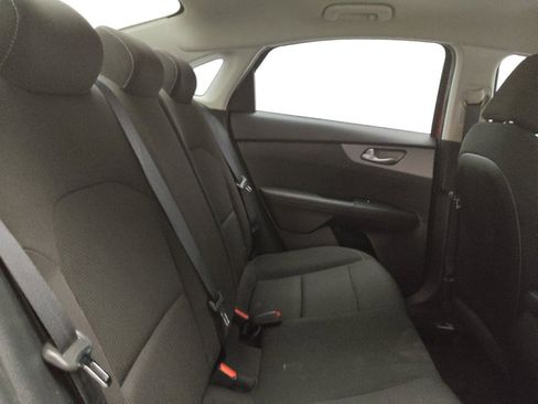Used 2021 Kia Forte LXS FWD image 19