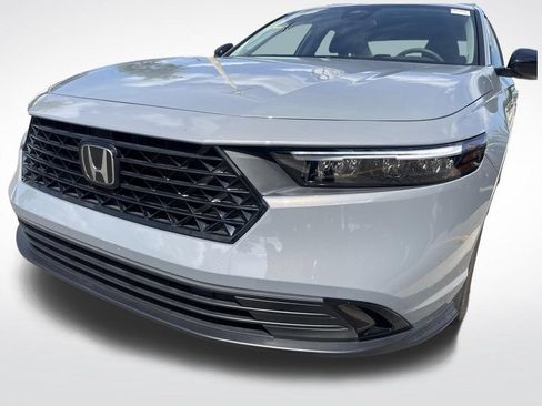 Used 2025 Honda Accord SE image 28