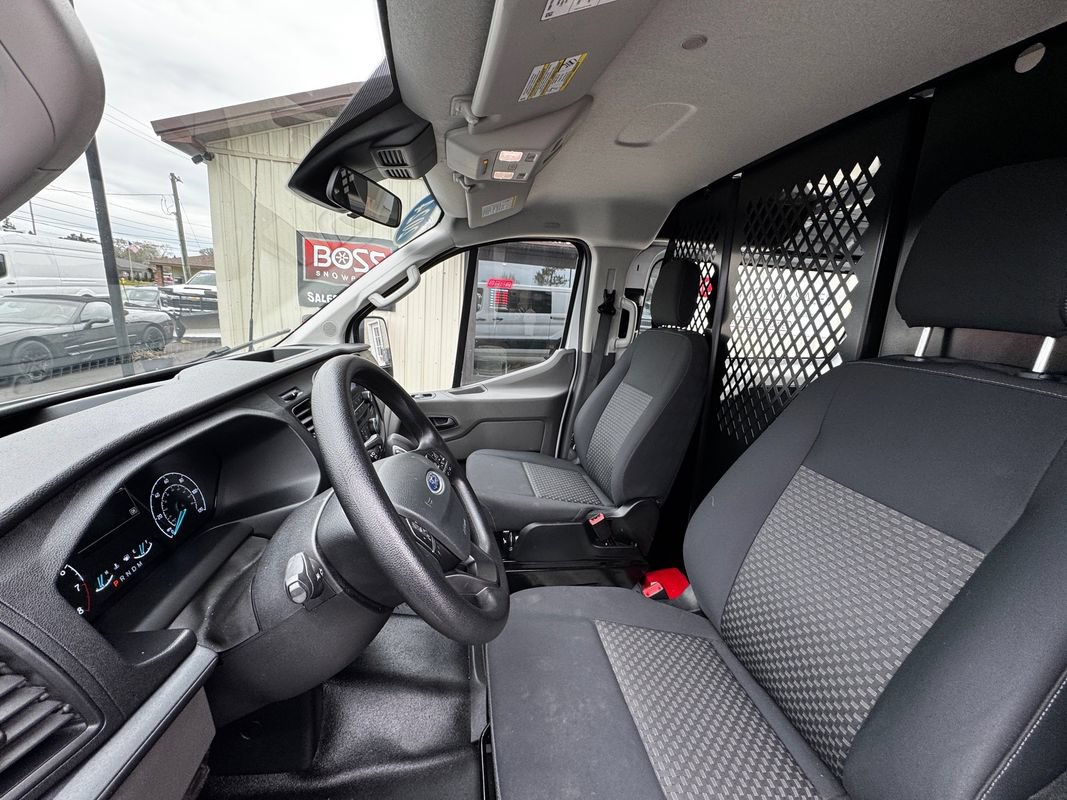 Used 2024 Ford Transit 250 Low Roof AWD w/ Exterior Upgrade Package image 3