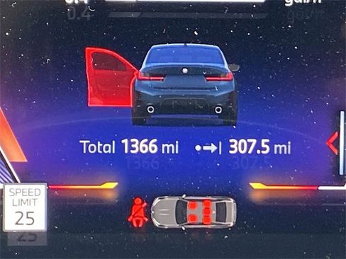 Certified 2025 BMW 330i 330i w/ M Sport Package image 27