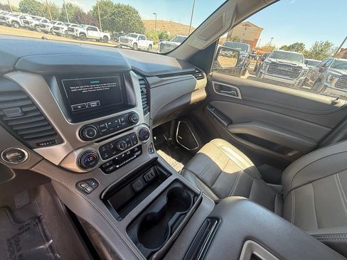 Used 2018 GMC Yukon Denali w/ Denali Ultimate Package AWD/4WD image 12