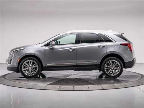 Used 2023 Cadillac XT5 Premium Luxury FWD image 2