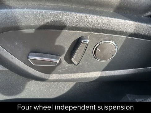 Certified 2021 Lincoln Nautilus Reserve w/ Equipment Group 201A image 18