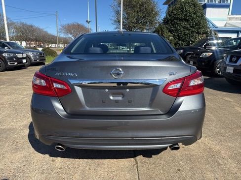 Used 2017 Nissan Altima 2.5 SV FWD image 6