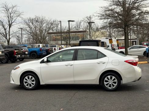 Used 2015 Toyota Corolla LE image 10