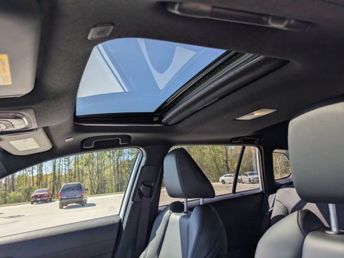 Certified 2024 Toyota Corolla Cross XSE w/ Convenience Package image 12