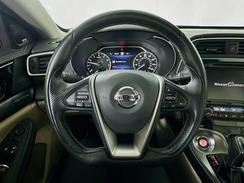 Used 2021 Nissan Maxima Platinum image 11