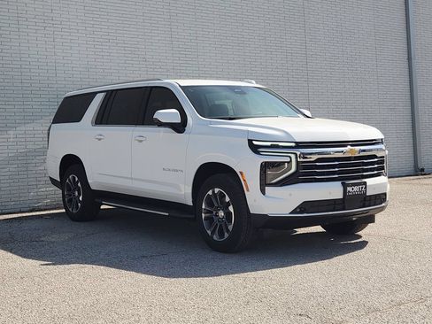 New 2026 Chevrolet Suburban LT w/ Comfort Package RWD image 2
