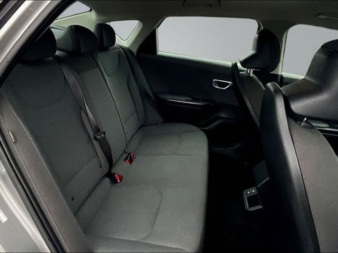 Used 2025 Kia K4 FWD image 25
