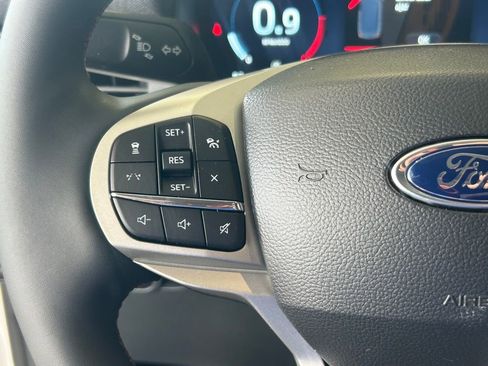 New 2026 Ford Explorer Active w/ Active Comfort Package RWD image 32