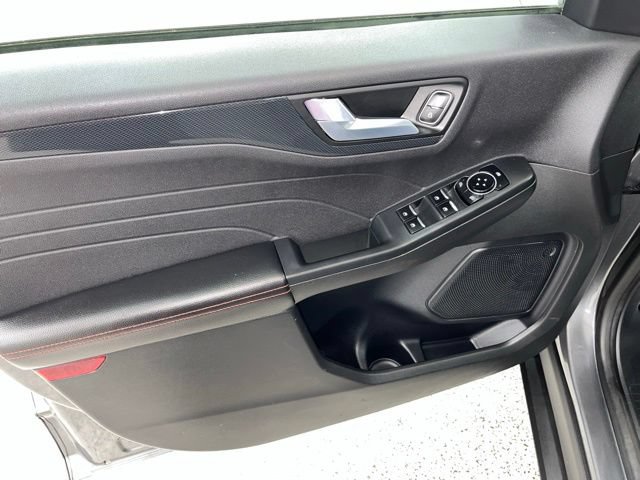 Used 2023 Ford Escape ST-Line FWD image 19