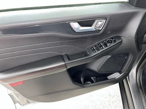 Used 2023 Ford Escape ST-Line FWD image 19