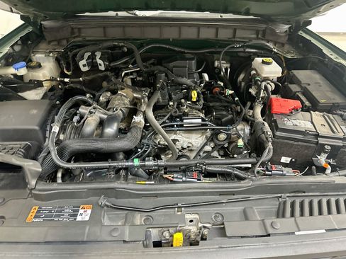 Used 2023 Ford Bronco Black Diamond AWD/4WD image 34
