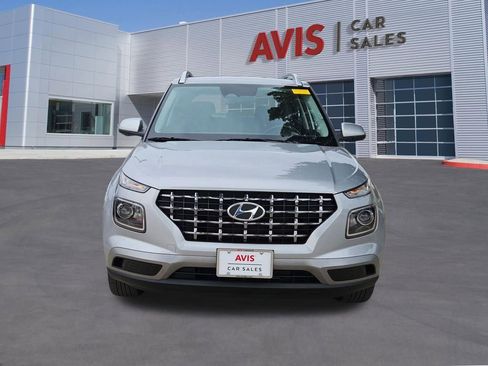 Used 2025 Hyundai Venue SEL FWD image 10