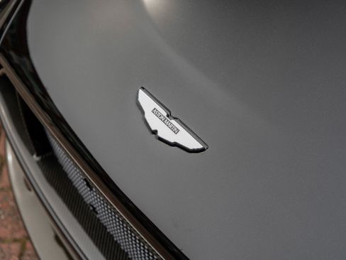 Used 2015 Aston Martin V12 Vantage S image 37