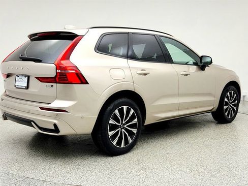 Used 2023 Volvo XC60 B5 Plus w/ Protection Package Premier AWD/4WD image 5