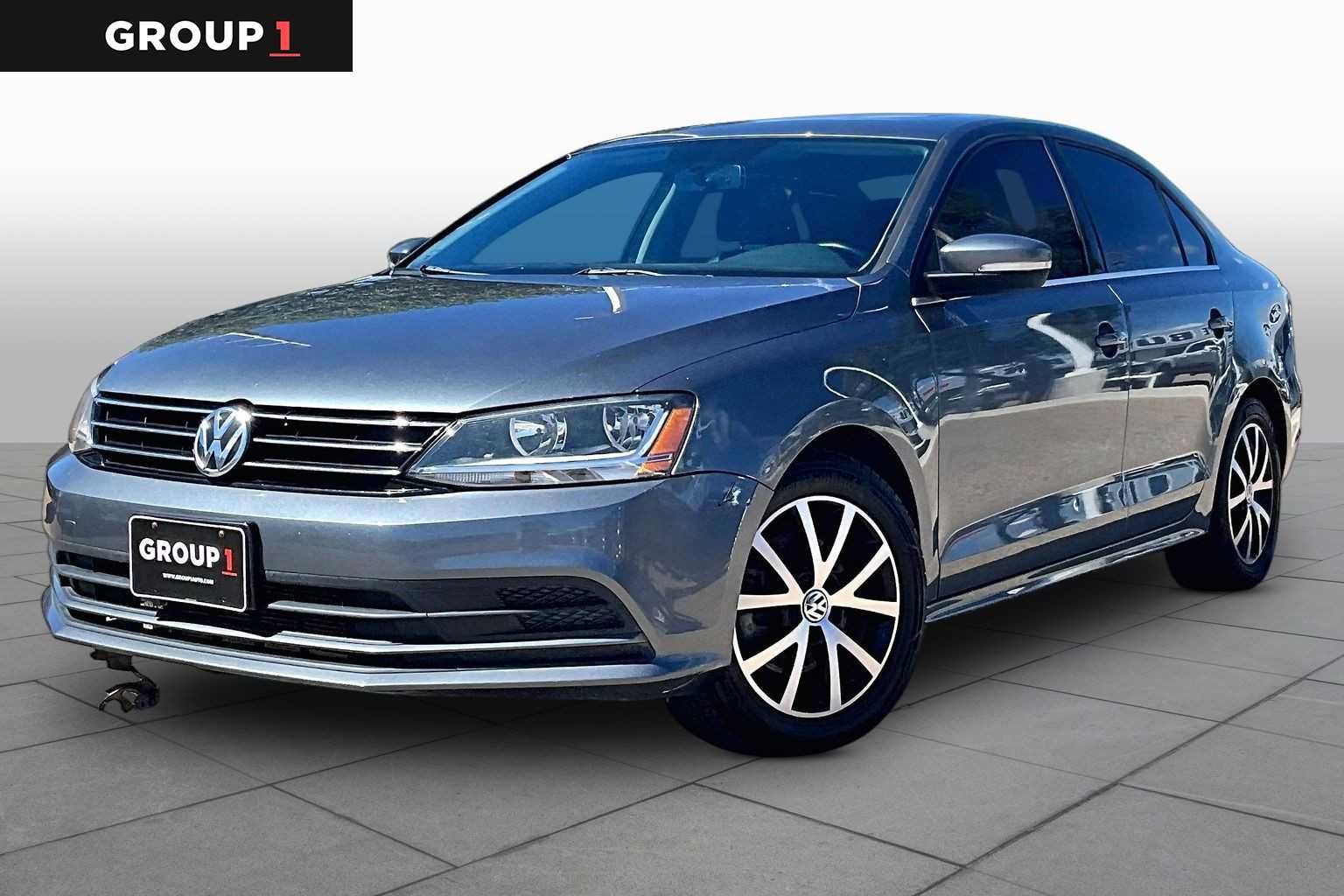 Used 2017 Volkswagen Jetta SE FWD image 1