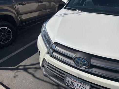 Used 2019 Toyota Highlander Limited Platinum image 5