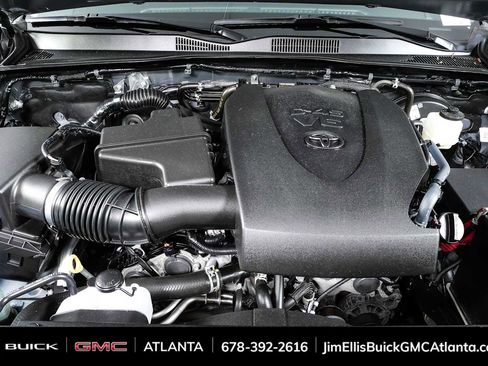 Used 2022 Toyota Tacoma SR5 AWD/4WD image 31