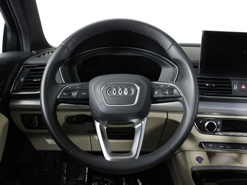 Used 2025 Audi Q5 2.0T Premium AWD/4WD image 8