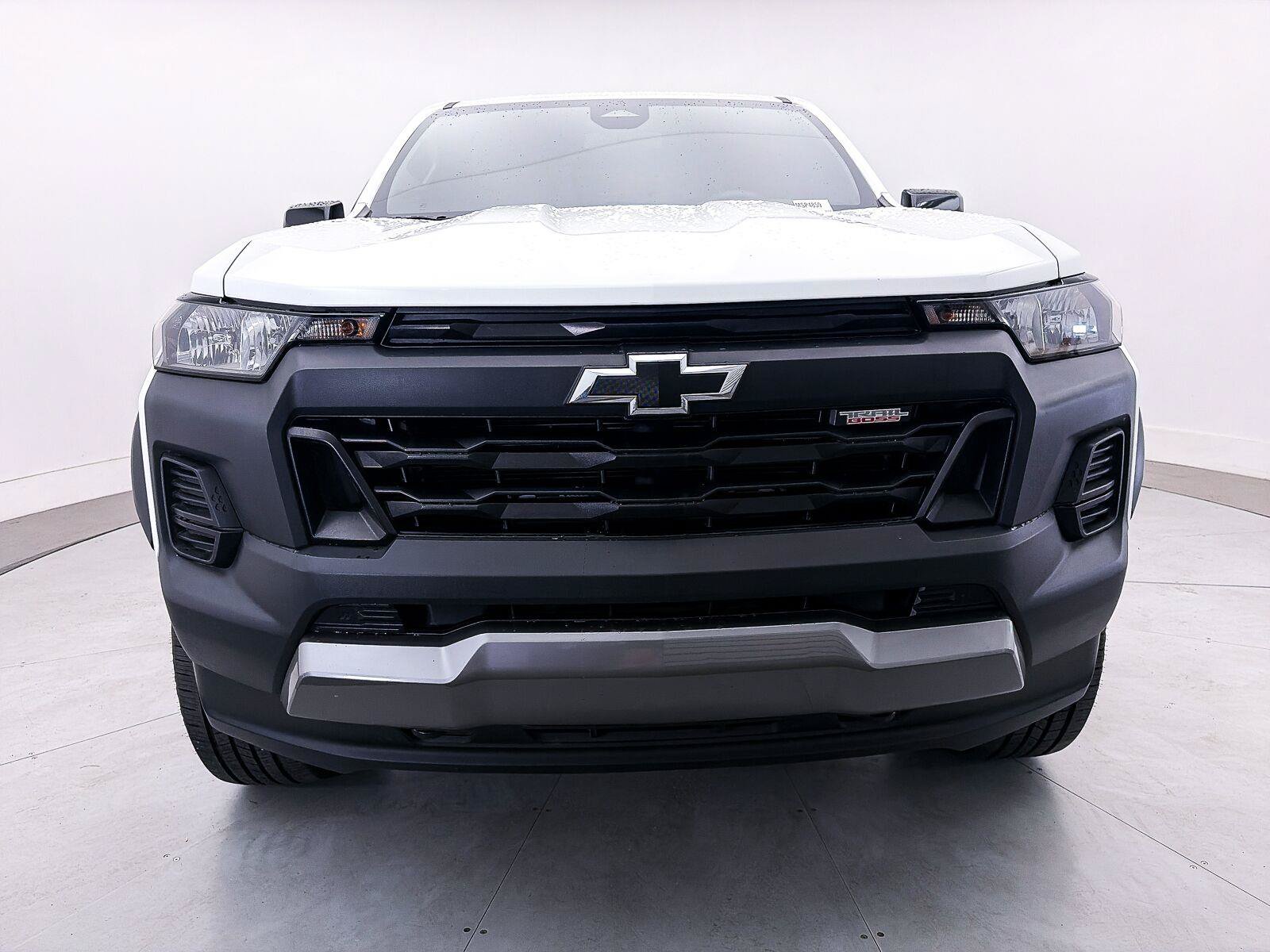 Used 2024 Chevrolet Colorado Trail Boss w/ Advanced Trailering Package AWD/4WD image 11