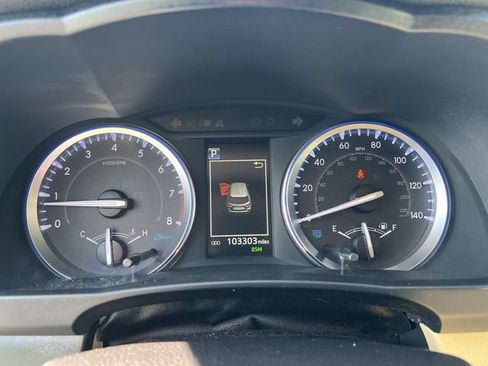 Used 2019 Toyota Highlander XLE AWD/4WD image 31