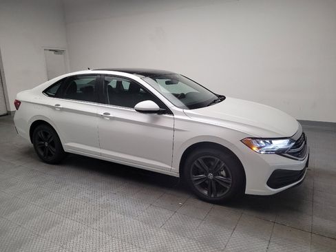 Used 2023 Volkswagen Jetta SE FWD image 11