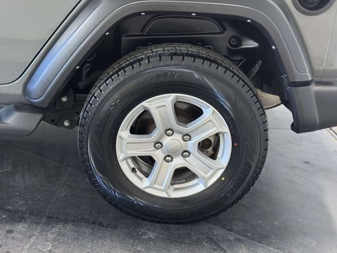 Used 2022 Jeep Wrangler Unlimited Sport AWD/4WD image 7