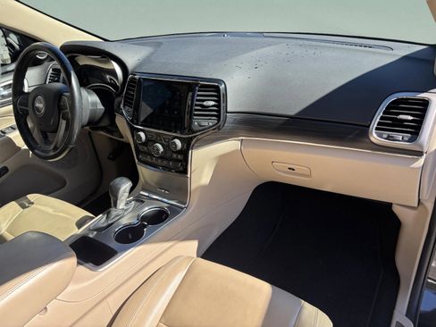 Used 2020 Jeep Grand Cherokee Limited image 20