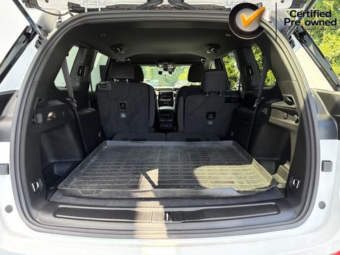 Used 2026 Jeep Grand Cherokee L Laredo RWD image 20