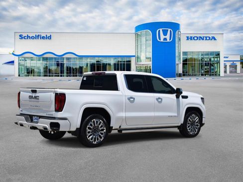 Used 2025 GMC Sierra 1500 Denali Ultimate AWD/4WD image 3