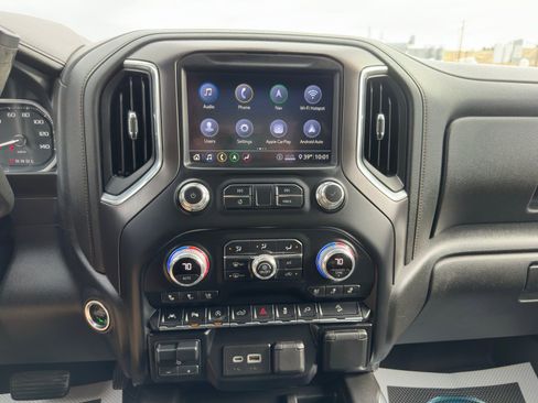 Used 2020 GMC Sierra 1500 AT4 w/ AT4 Premium Package AWD/4WD image 8