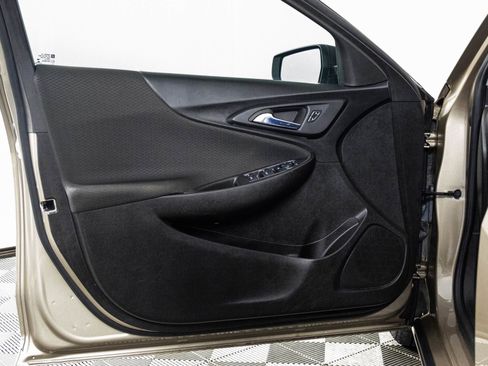 Used 2022 Chevrolet Malibu LS image 32