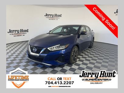 Used 2023 Nissan Maxima SV w/ Floor Mat Group