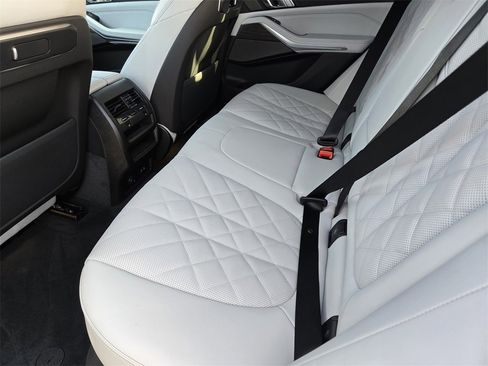 New 2026 BMW X5 xDrive50e w/ Premium Package image 31
