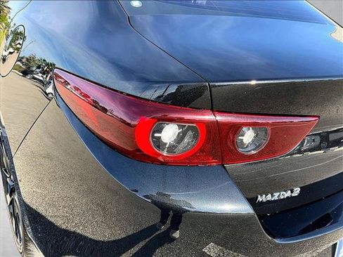 Used 2024 MAZDA MAZDA3 s FWD image 29