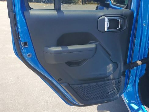 Used 2025 Jeep Wrangler Unlimited Sport AWD/4WD image 15