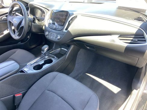 Used 2023 Chevrolet Malibu LT FWD image 23