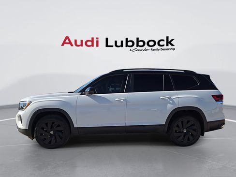 Used 2024 Volkswagen Atlas SE FWD image 5