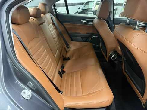 Used 2017 Alfa Romeo Giulia Ti w/ TI 19" Sport Package RWD image 29