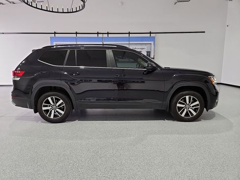 Certified 2023 Volkswagen Atlas SE FWD image 9