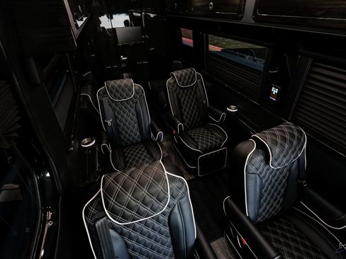 Used 2024 Mercedes-Benz Sprinter 3500 image 79