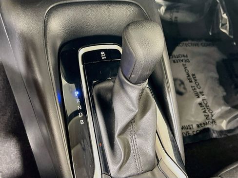 Used 2023 Toyota Corolla LE w/ LE Convenience Package FWD image 16