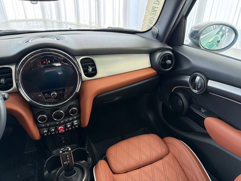 Certified 2024 MINI Cooper S FWD image 28