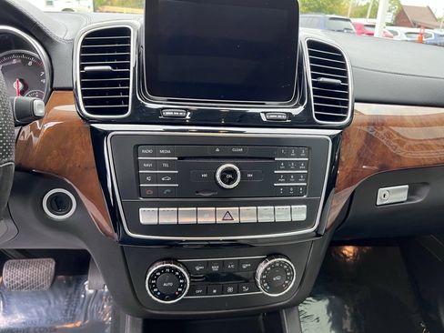Used 2018 Mercedes-Benz GLS 450 GLS 450 w/ Premium Package image 28