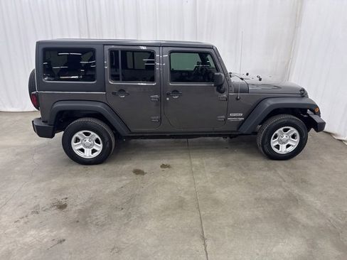 Used 2018 Jeep Wrangler Unlimited Sport w/ Connectivity Group image 22